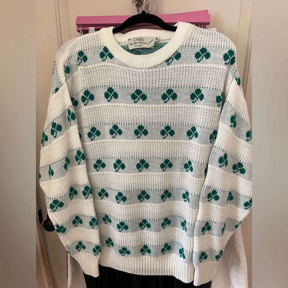 Handmade Quill's Irish Woollen Market shamrock Sweater Size M